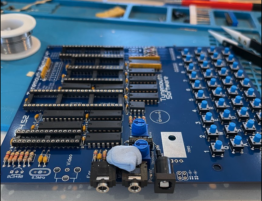 Minstrel 4th mid-build